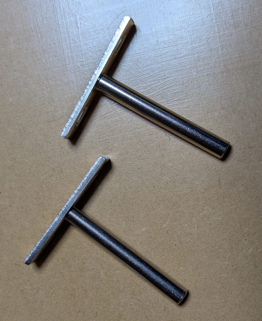 隠し棚うけ金物