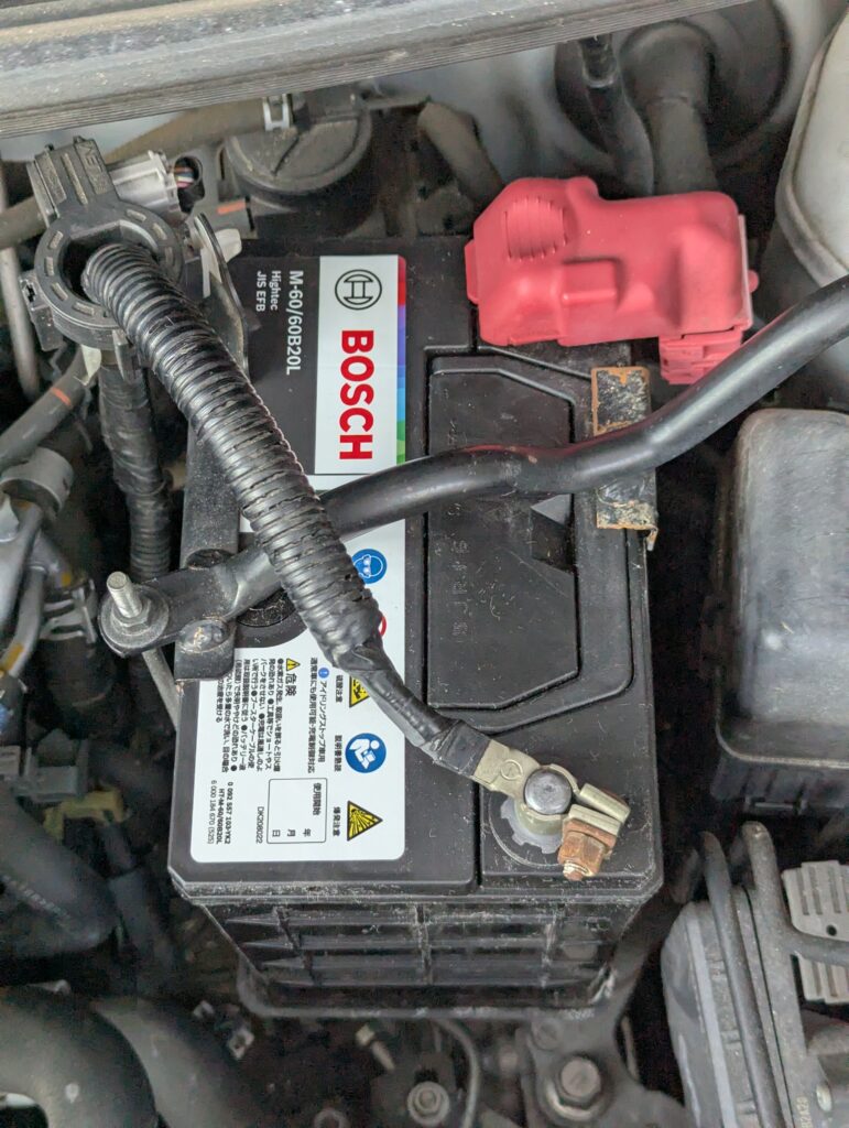 取り替えた新しいバッテリー