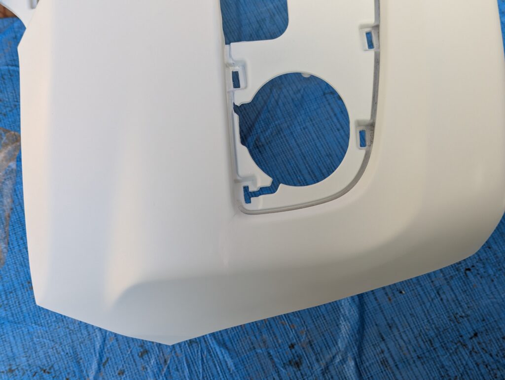 プラサフ塗装後の割れ部分写真