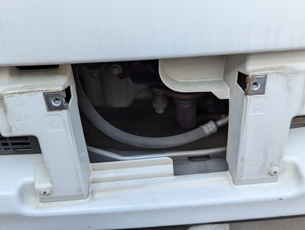 ナンバープレートを外した写真