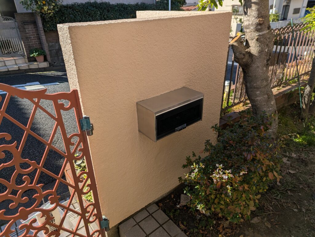 交換後のポストの写真