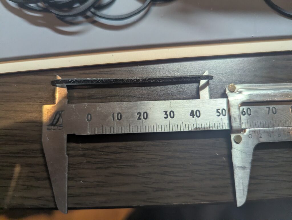 伸びきったベルトの写真