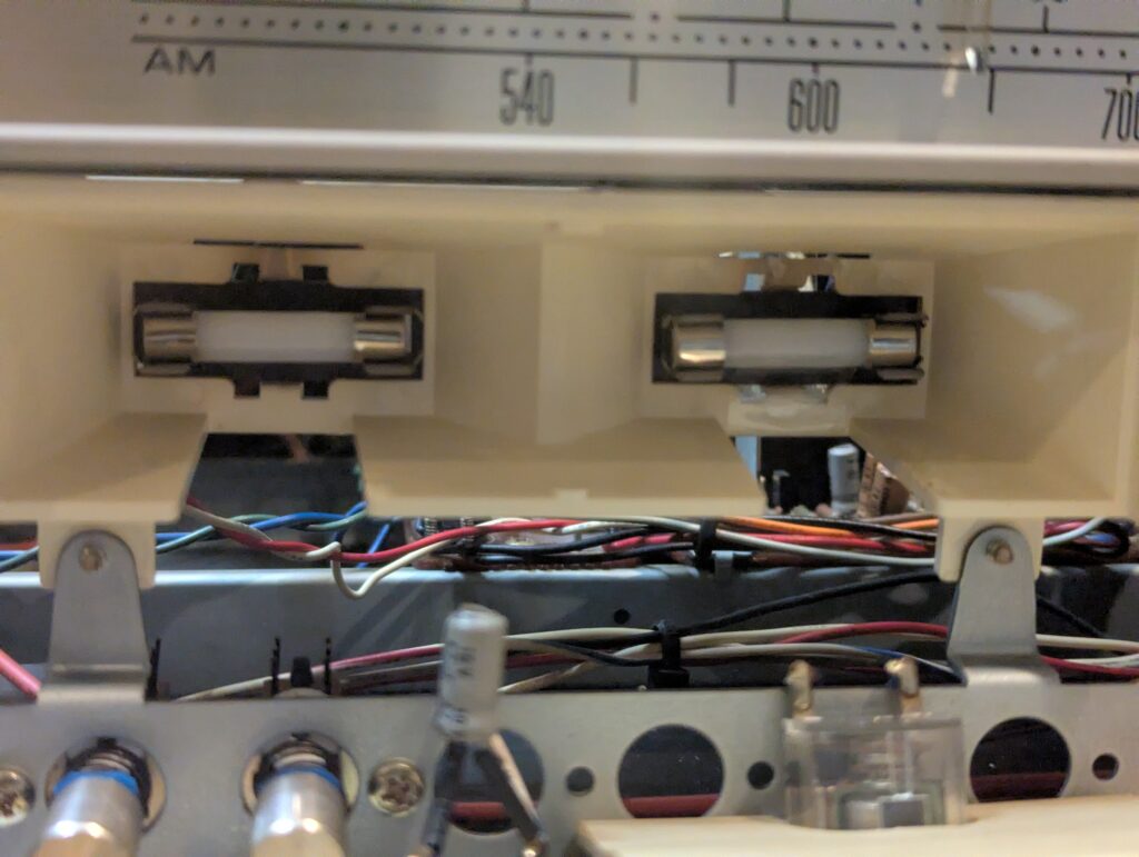 ヒューズランプ設置部分の写真１