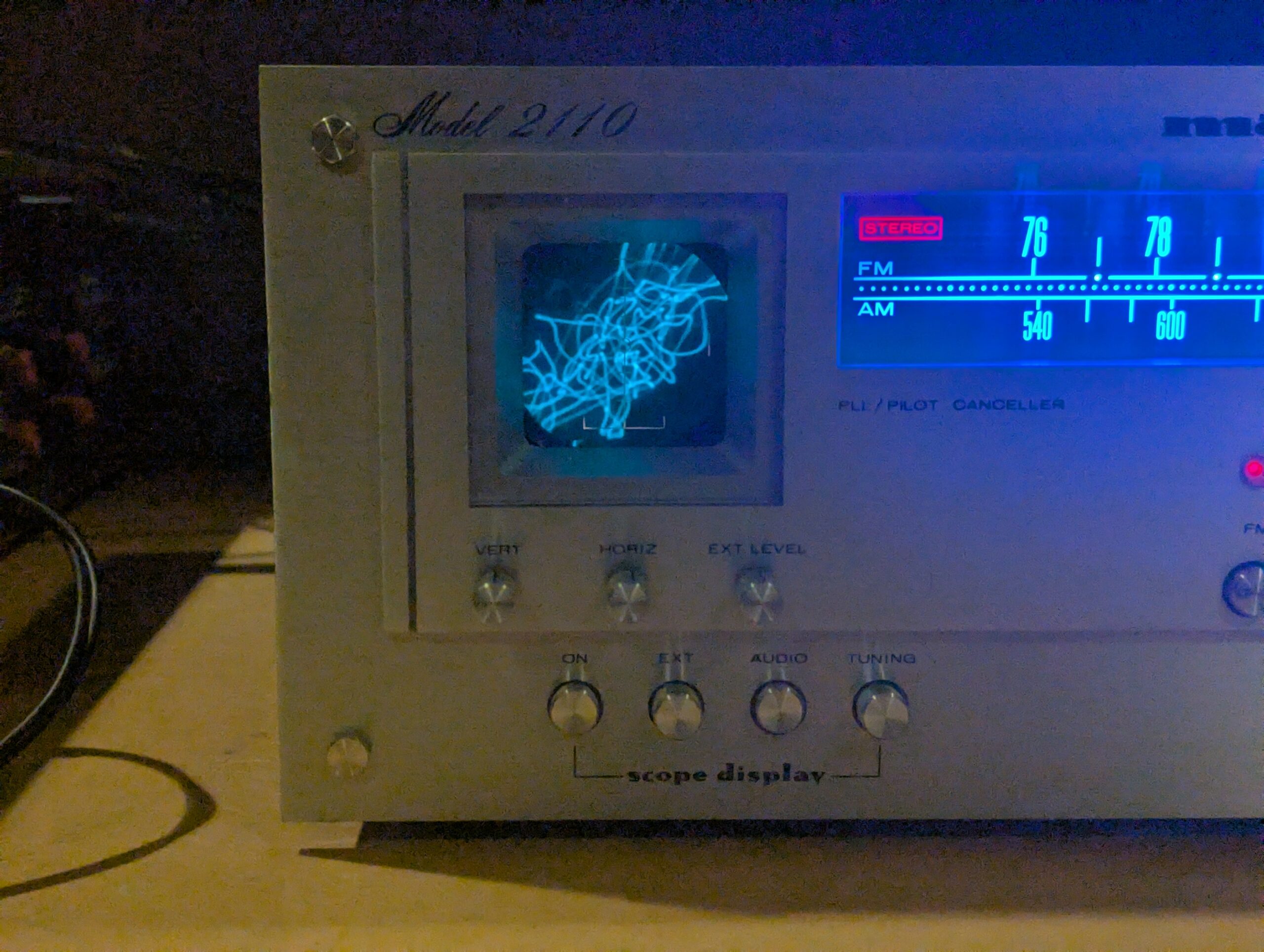Marantz model 2110のオシロスコープ写真